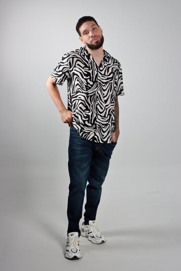 Camisa Negra Manga Alforza Cuello Esport